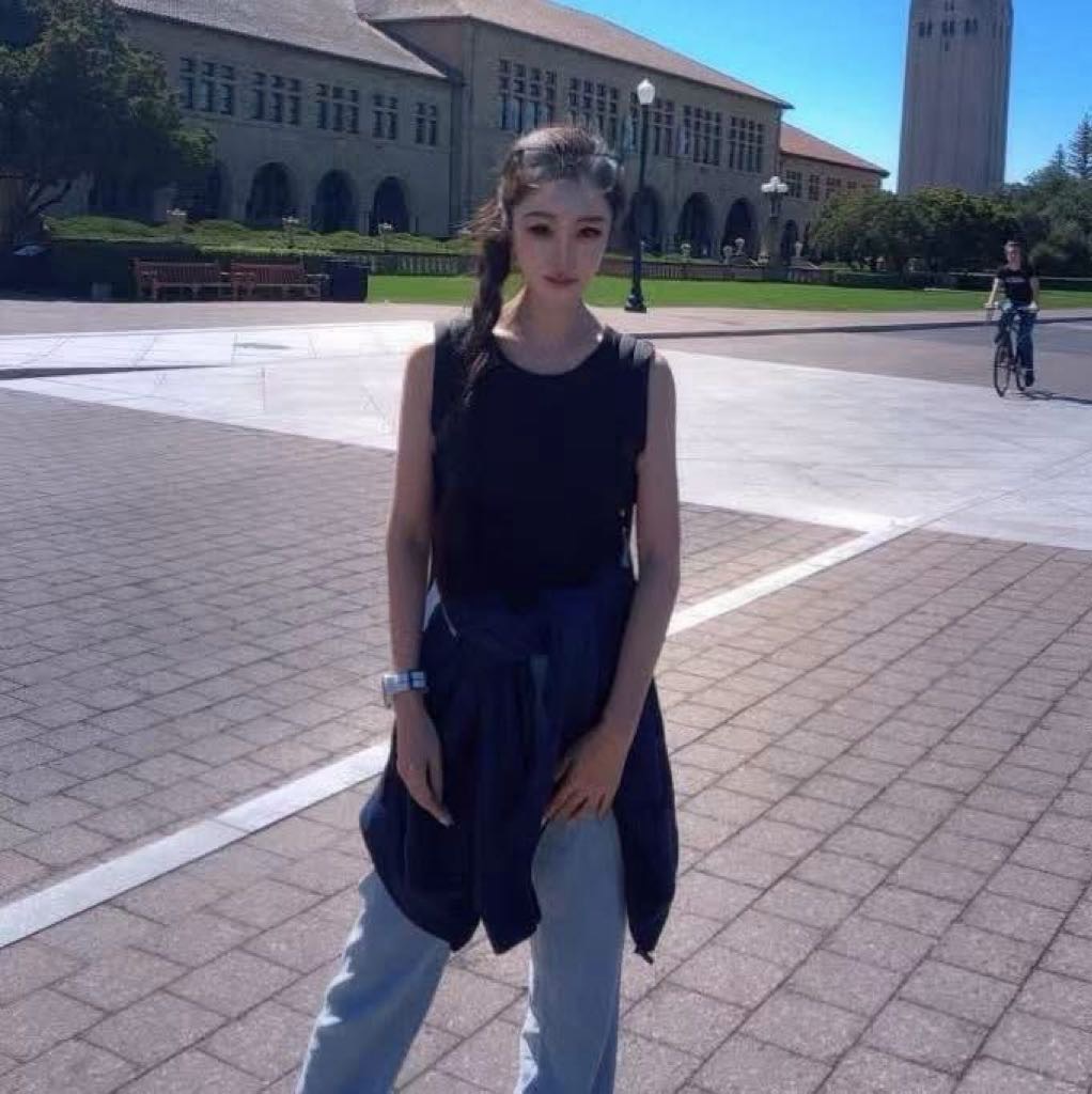 曹鑫偲 Alicia Cao 个人形象照